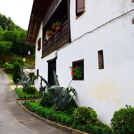 Peritxenea Landa Apartamentuak Lesaka Buitenkant foto