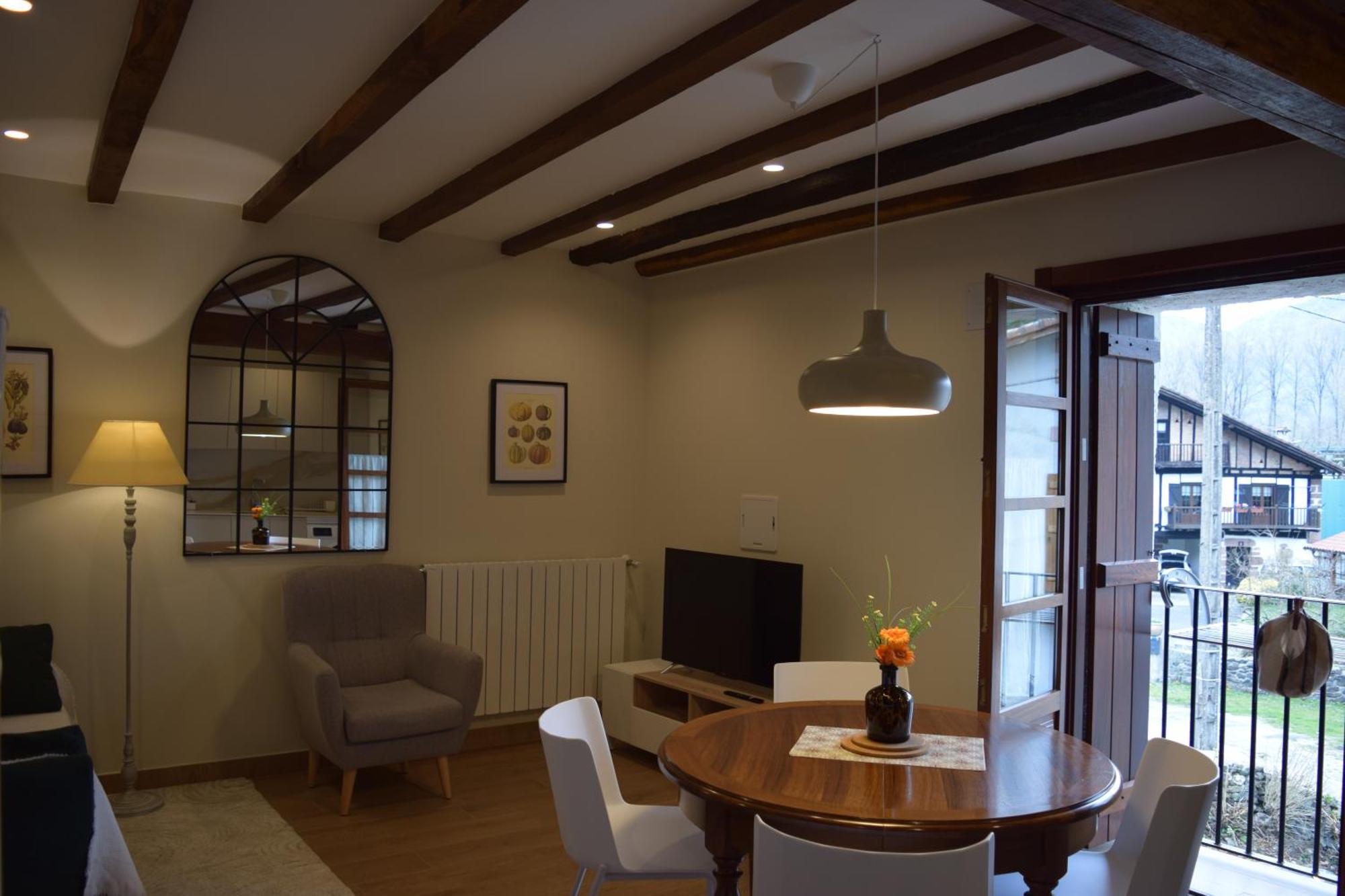 Peritxenea Landa Apartamentuak Lesaka Buitenkant foto